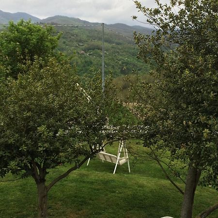Agriturismo Dei Legi San Pietro Vara ภายนอก รูปภาพ