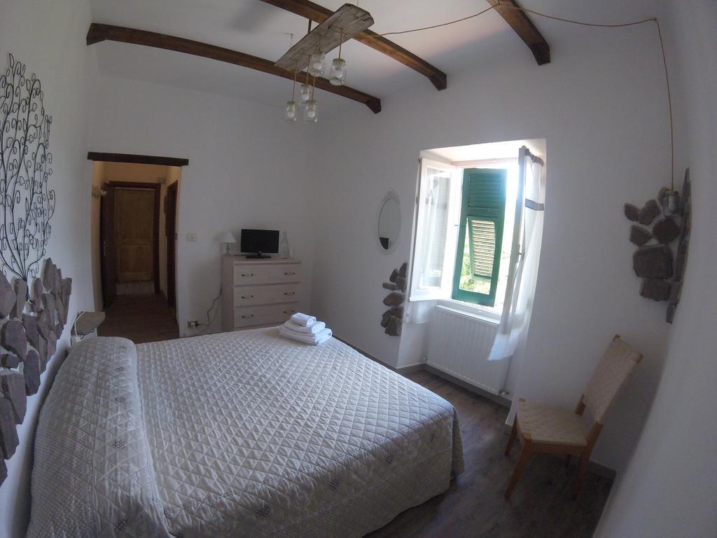 Agriturismo Dei Legi Villa San Pietro Vara ภายนอก รูปภาพ