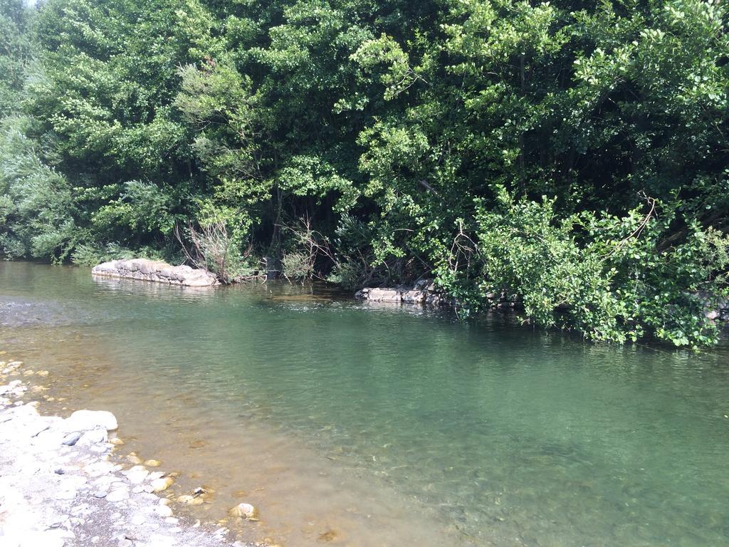 Agriturismo Dei Legi San Pietro Vara ภายนอก รูปภาพ