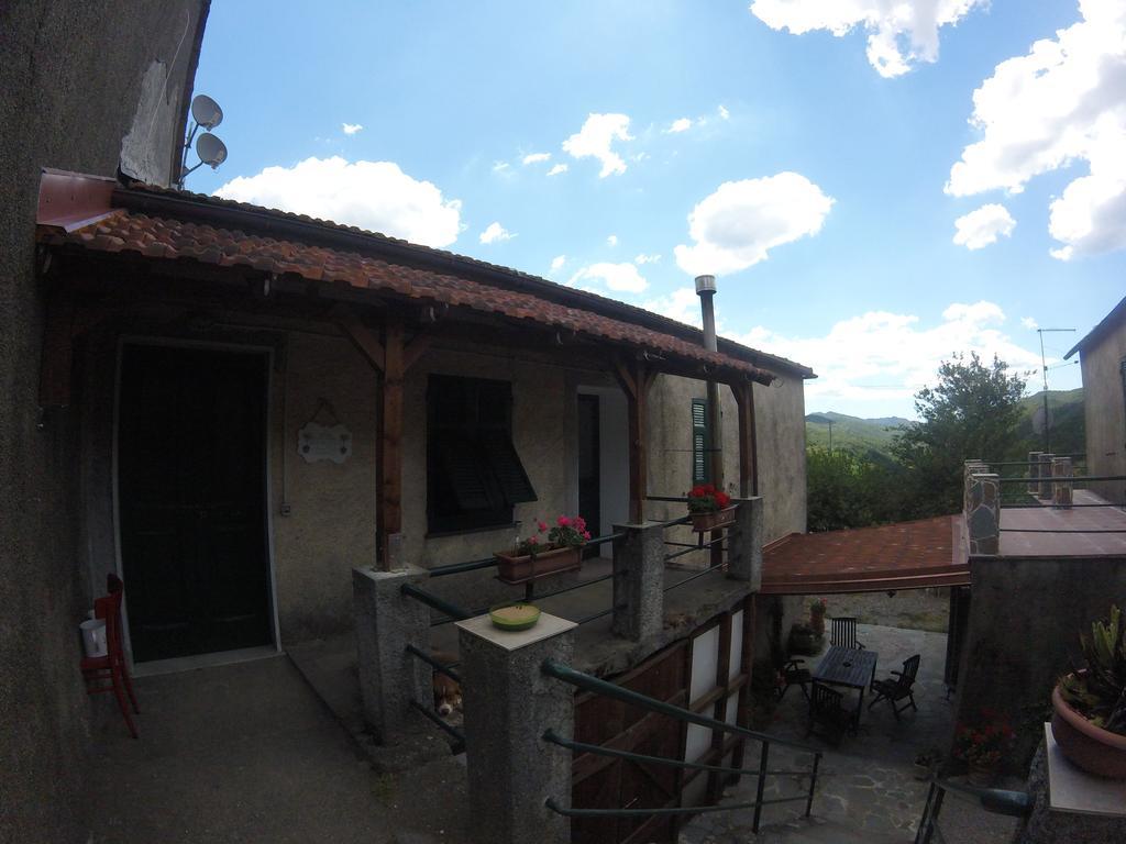 Agriturismo Dei Legi Villa San Pietro Vara ภายนอก รูปภาพ