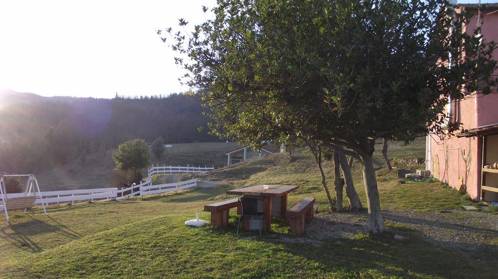 Agriturismo Dei Legi San Pietro Vara ภายนอก รูปภาพ