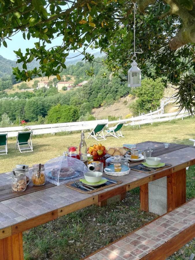 Agriturismo Dei Legi San Pietro Vara ภายนอก รูปภาพ